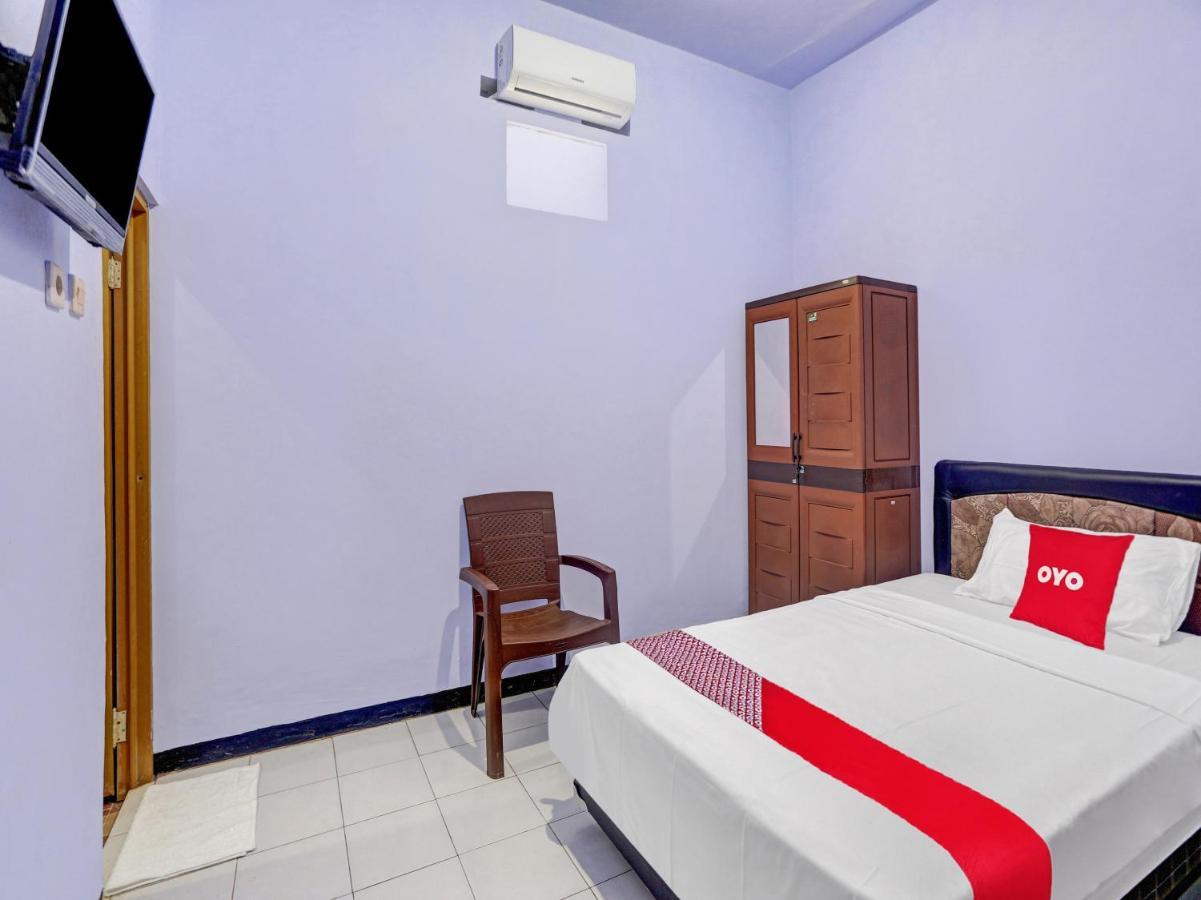 Oyo 90344 Wijayanti Hotel Banyuwangi  Exterior photo