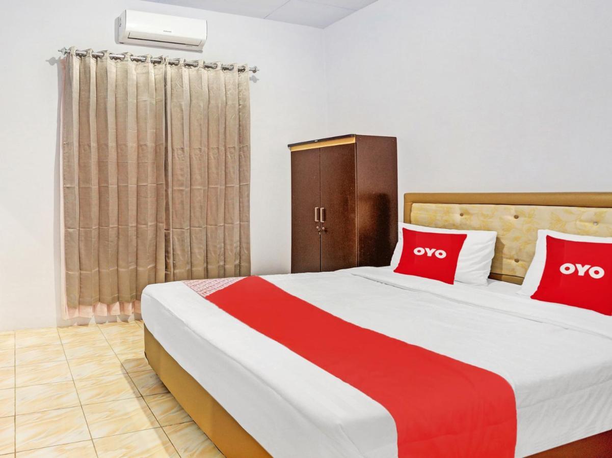 Oyo 90344 Wijayanti Hotel Banyuwangi  Exterior photo